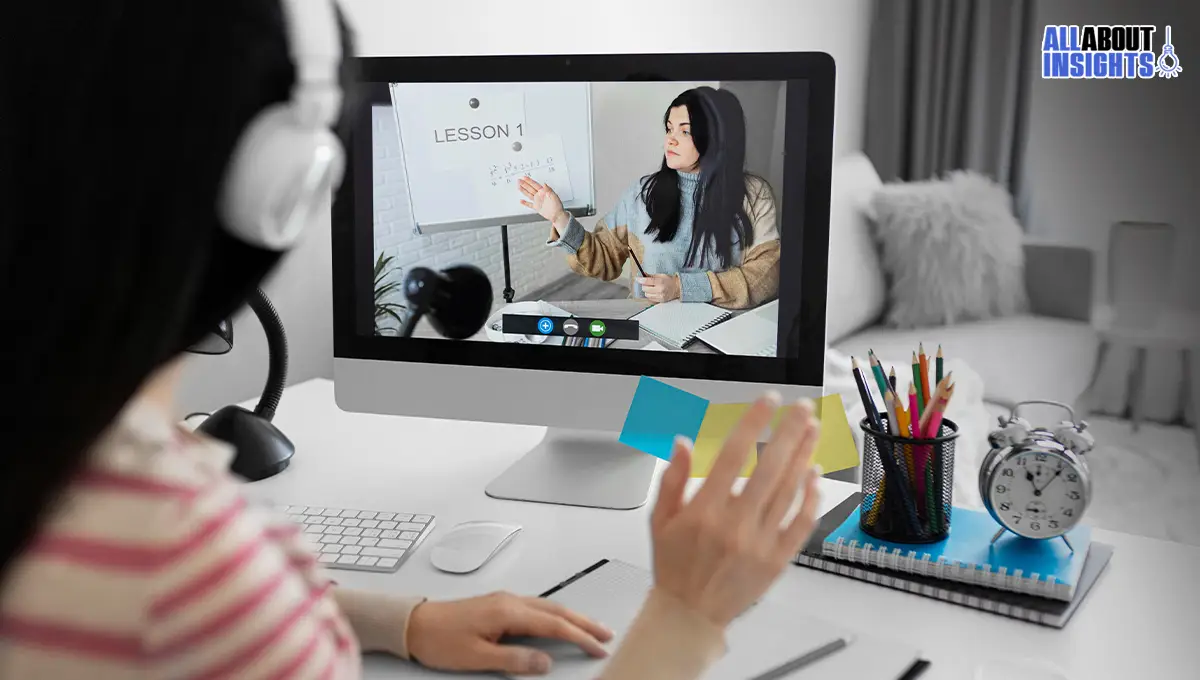 advantages of online learning